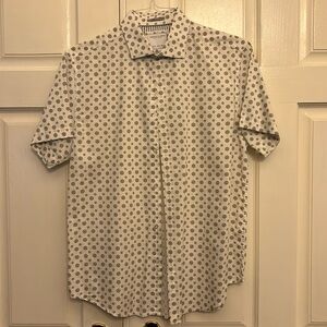 Denim & Flower Men’s Short Sleeve Button Down Shirt, Medium. White, With Tan.